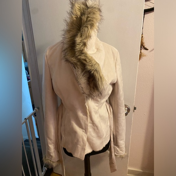 UPCOUNTRY BY DU MONDE FAUX FUR FAUX SUEDE JACKET WOMEN'S SMALL W/ BELT, POCKETS - Picture 14 of 16